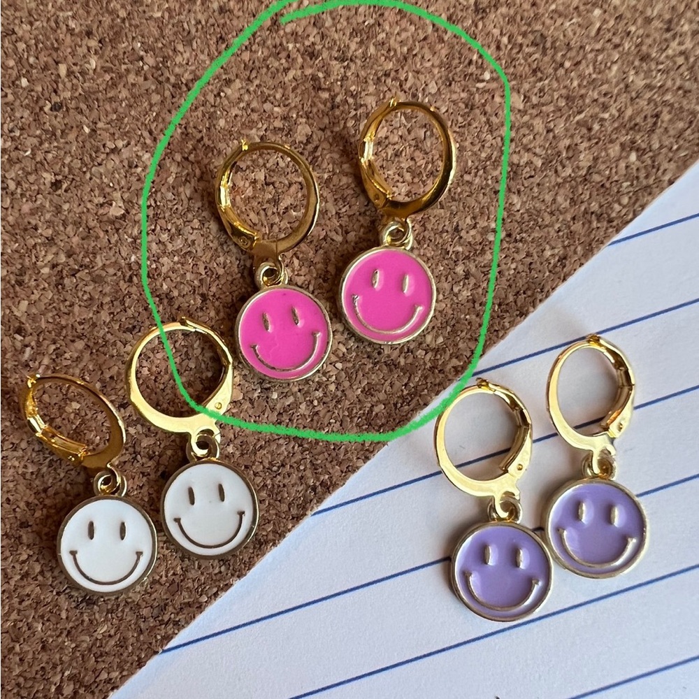 Smiley Face Earrings- Dark Pink
